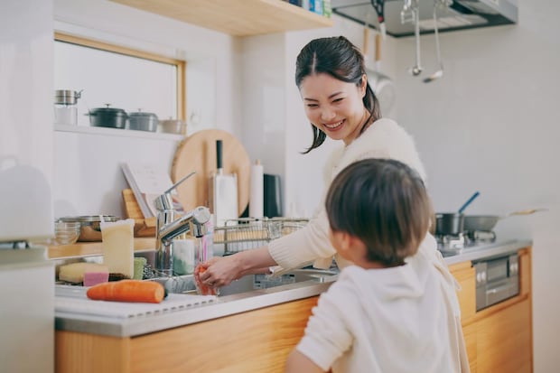 「一度これを使ってしまうともう戻れない」満足度MAXの“キッチンスポンジ”が大好評 「泡立ち泡切れマジでいい」「3ヶ月は余裕で持つ」