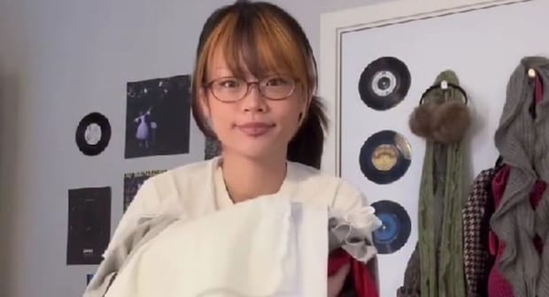 Tシャツを大胆に切っていくと……　次々完成する“個性的アイテム”に「クリエイティブすぎる！」「期待を裏切らない」【海外】