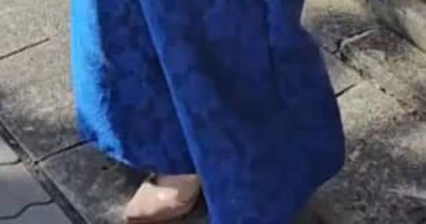 親友の結婚式にお呼ばれ→「パンツスーツ着てみたい」と自分で作ったら……　驚きの姿に「私が花嫁なら感激」「上品でいいですねぇ」
