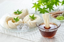 「私の料理の相棒」　そうめんに合う“市販のめんつゆ”といえば？　ランキング上位に集まった声！「昆布味が程よく利いている」「1番美味しく感じた」