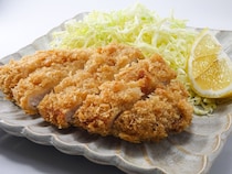 【関西在住者に聞いた】街の名店くらいうまい「とんかつチェーン」ランキング！　2位は「かつや」、1位は？