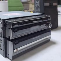 ヤフオクで買った21円のカーナビ→電源を入れると……　まさかの光景に「ガチで欲しい」「自動で出るんですか!?」