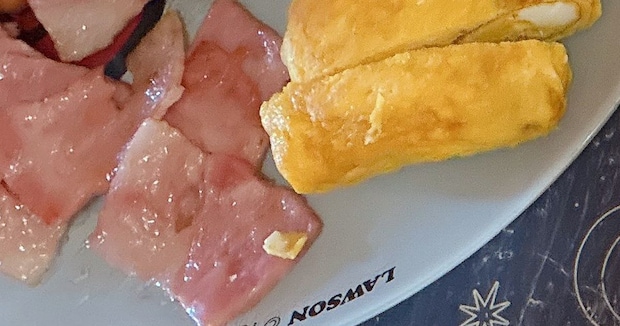 ママ「勝手にお食べください笑」→お泊り会、5人分の朝食は…… 驚きの光景に「めっちゃ豪華だあああ」「デキるママやな」