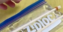 ジップロックに水を入れると……　夏のお出かけに役立つ裏ワザに「全然思いつかなかった」「目からウロコ」
