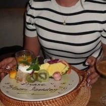 一般女性「綾瀬はるか本人と言われます」→嘘かと思ったら……まさかの姿に「一番似てますね！！」「目が特に」