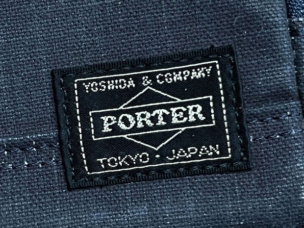 「財布・スマホ・イヤホンケースをすっきり仕分けられる」　PORTER（ポーター）の“ショルダーバッグ”が大好評　「私服が高見えする」「とにかく軽い」