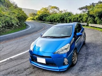 【女性に聞いた】「デートで助手席に座りたい自動車メーカー」ランキング！　第2位は「レクサス」、1位は？