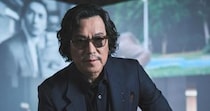 【比較画像】右腕に“イカついタトゥー”が入った現在と1年前
