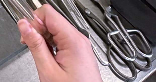 「なんて才能なんだ」21歳ファッションアーティストが工房へ修行→9カ月後……「うつくしぃいいいいーー！」　衝撃の作品が430万表示