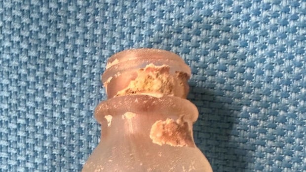 千葉の海でシュノーケリング→海底で見つけたのは…… 貴重なアイテムに「ロマンが過ぎます」「お宝発見!」
