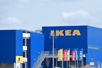 「3個買いましたが追加購入しようと思います」　IKEAの“399円防水バッグ”が高評価　「ビニール袋に入れてたけど、これに変更した」「水をためてTシャツ1枚程度なら洗える」