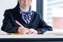 【関西の高校生女子が選ぶ】「志願したい大学」ランキング！　2位は「近畿大学」、1位は？