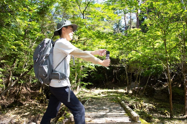 「これが無くなったら生きていけない」「3代目です」　エアロクッション搭載の“アウトドアサンダル”が大人気　「毎日使ってます」「とにかく疲れにくい」「熱がこもらず快適」