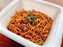 【主婦に聞いた】麺がうまい「カップ焼きそば」ランキング！　2位は「日清食品 日清ソース焼そばカップ」、1位は？