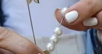 着丈が長いシャツ→安全ピンとパールを使うと……　「この発想、ほんとヤバい」驚きのアイデアが169万再生