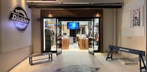 「一日中履いていますが、過ごしやすい」　Dickies（ディッキーズ）の“カーゴパンツ”が大人気　「すぐ乾く」「こんなにいっぱいポケットがあるパンツは珍しい」