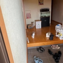 「この酷暑のなか、猫がいない！」必死に探し回ったら……飼い主白目の光景が58万表示「にゃーくらい言えっ‼www」