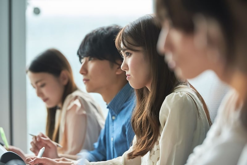 【男性に聞いた】「企業からの評価が高いと思う東京都の私立大学」ランキング! 2位は「慶應義塾大学」、1位は?