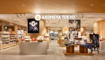 「スマホとお財布だけを入れたくて」　AKOMEYA（アコメヤ）の“2420円サコッシュ”が大好評　「一目惚れ」「また同じ物を注文しました」