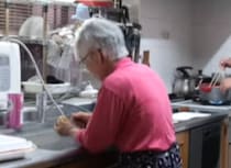 82歳“自給自足おばあちゃん”→畑から帰って作ったのは……　驚きの食卓に「ただただ感心」「素晴らしい」