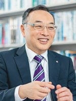 阿部 薫（あべ　かおる）