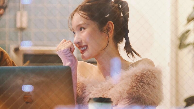 最強あざとアイテム♡ デートコーデにおすすめの「ファーつきオフショルニット」着回し術