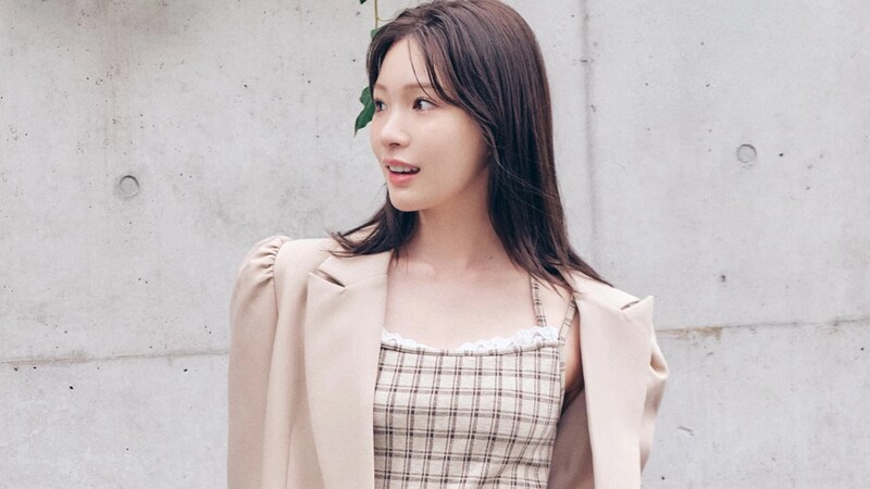 女のコのドキッとする部分といえば♡ 鎖骨フェチに刺さる【モテコーデ&アイテム】