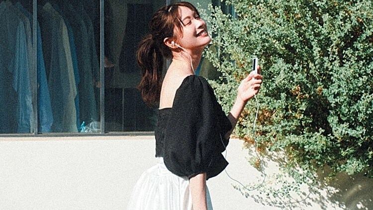 清楚でゆるふわガーリー♡ ほどよい甘さが今っぽな「白バルーンスカート」着回しコーデ4選