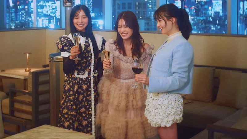 高級感があってだれより目立つ♡ ラウンジ飲みでまといたい【デコラ服】コーデ特集