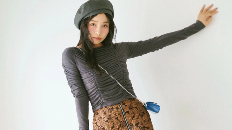 昼→夜のスイッチに最適♡ スリット調整できる「ペンシルスカート」のイマドキ活用術