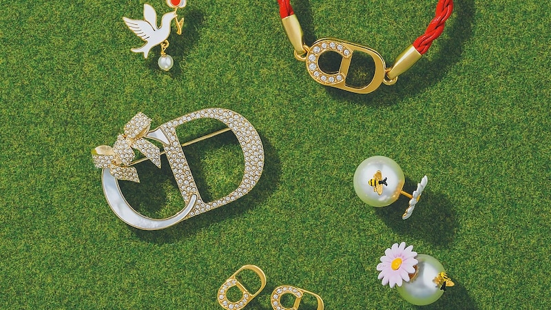 【Dior】遊び心と品のあるデザインが秀逸♡ 春気分になれる「新作ファッションジュエリー」