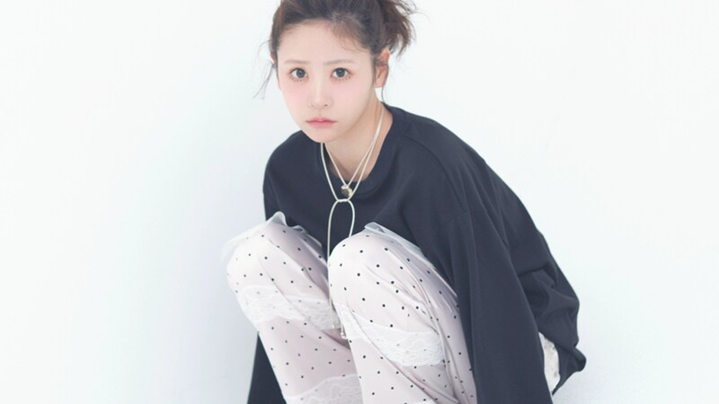 さりげないトレンド感がポイント♡ 櫻井優衣が着こなす【淡色×プチ柄コーデ】3選