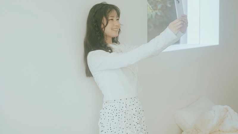 ロマンティックな魅力を演出♡ デザイン性の高い【ドット柄ミニスカート】着回し集