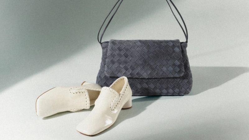 いつものコーデを格上げ♡【BOTTEGA VENETA】イントレチャートが施された「バッグ＆パンプス」をご紹介
