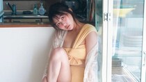 【田中美久】が着こなす♡ 夏イベントで気分がアガる「ハデ色水着」をご紹介！
