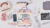 1泊2日の夏旅に備えて参考にしたい！イマドキ女子たちの「バッグの中身」3選