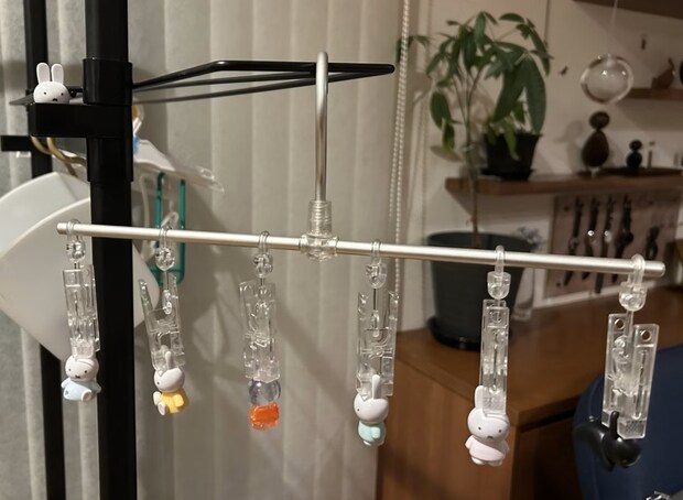 「お耳が痛ミッフィー…」洗濯物干しに行ったら→3歳児のしわざで5万いいね「たまらなくかわいい」