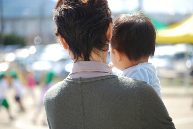 授かり婚の娘に仕事を与えてくれた母、煙たく感じる私は親不孝者?|私は悪い娘ですか?