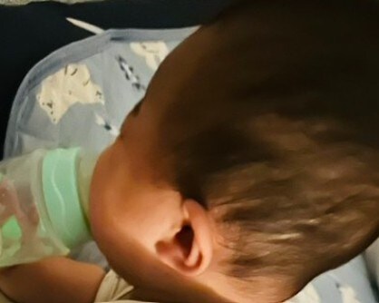 「そら飲めんわ」哺乳瓶からミルクが出てこない！→理由に8千いいね「人生1周目」「わかるわかる」