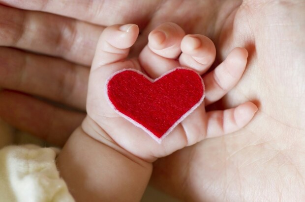 新生児を育てる母「20年程でいいから…」→願望に3千いいね「ほろっとした」「数年経ってもあるある」