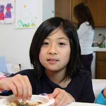 友人訪問、いつも手ぶら。私がお茶菓子出すの、もうやめてもいい？