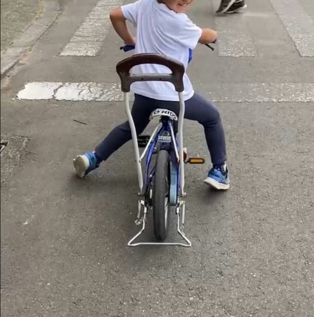 親だけが見られる絶景→自転車練習中の「最高の表情」に1000いいね