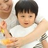 器についたヨーグルトを見つめて…長男のお願いにキュン♡ 7千いいね集めたかわいすぎる瞬間