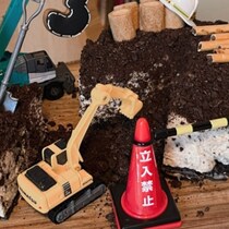 ケーキが【工事中】重機好き3歳の息子の誕生日→母のアイデアに1万いいね「センスが爆発」「かわいい」