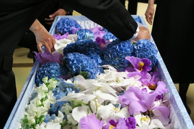 「おばあちゃん、亡くなった」→祖母の死後、親族間で深まった確執の原因｜介護問題で親族と不仲になった話