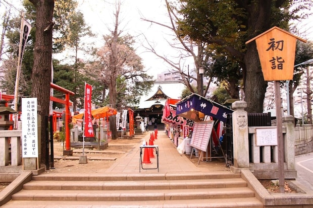 母がいるのに？初詣中に娘を連れ去ろうとする義姉→娘の一言で“スカッと”した理由｜弟の子を独占する義姉