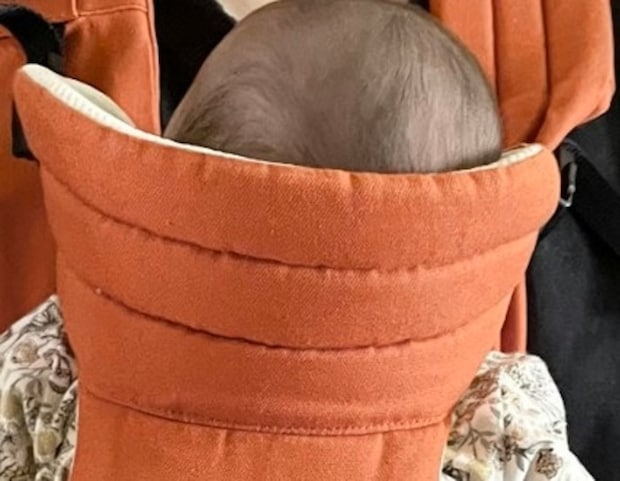 これぞ究極の癒し…！パパの抱っこでとろける赤ちゃんに7千いいね「キャワッ」「守られてる感すごい」