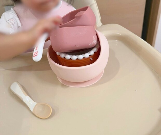 ほっこりな投稿と思いきや→思わず二度見！！食卓の違和感に1万いいねが殺到したワケ