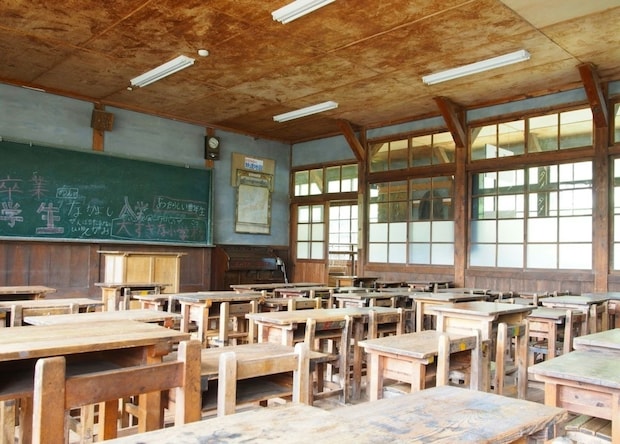 「ぼろぼろになっても財布に」卒業生が涙した、先生からの“世界で一つだけのチケット”