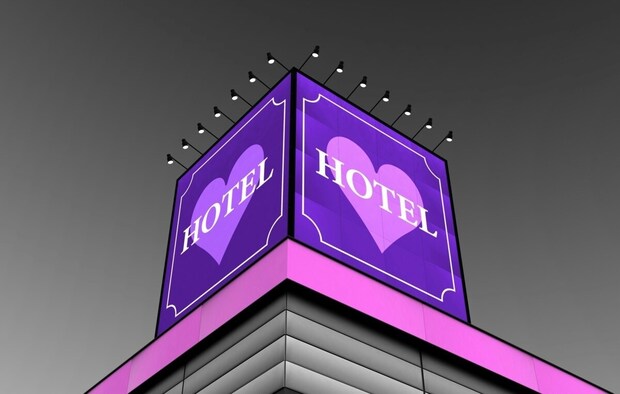 不倫夫の謝罪からわずか数日後…→ラブホテル前で「えっ！」｜不倫夫をラブホテル前で待ち伏せした話